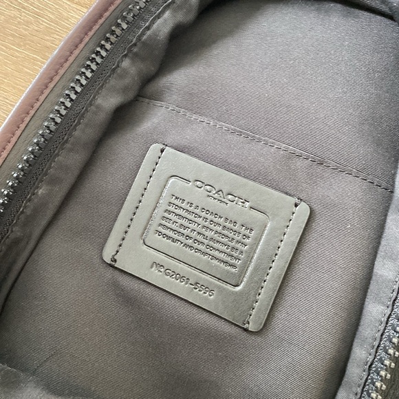 Coach Edge Pack - Picture 4 of 5